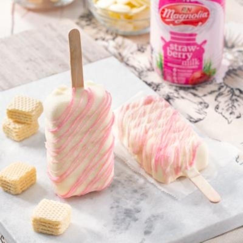 Strawberry Cheese Wafer Ice Lolies 