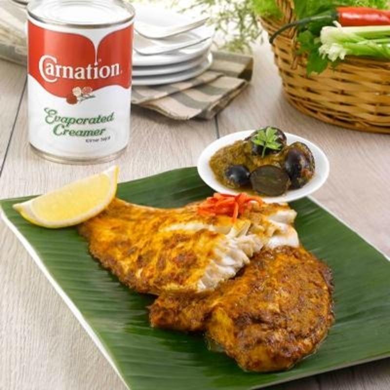 Spicy Baked Fish with Grape Chutney 